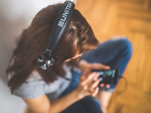 Playlists locales et cartes sonores pour préparer un voyage